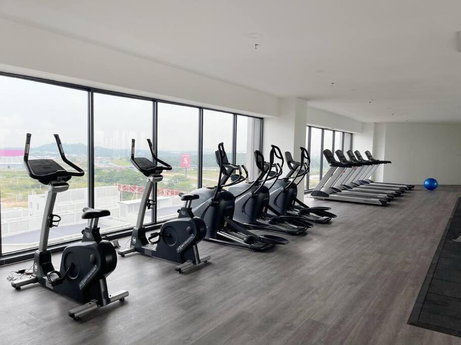 Horizon Suite Homestay, Klia By S&T Homez Sepang Luaran gambar